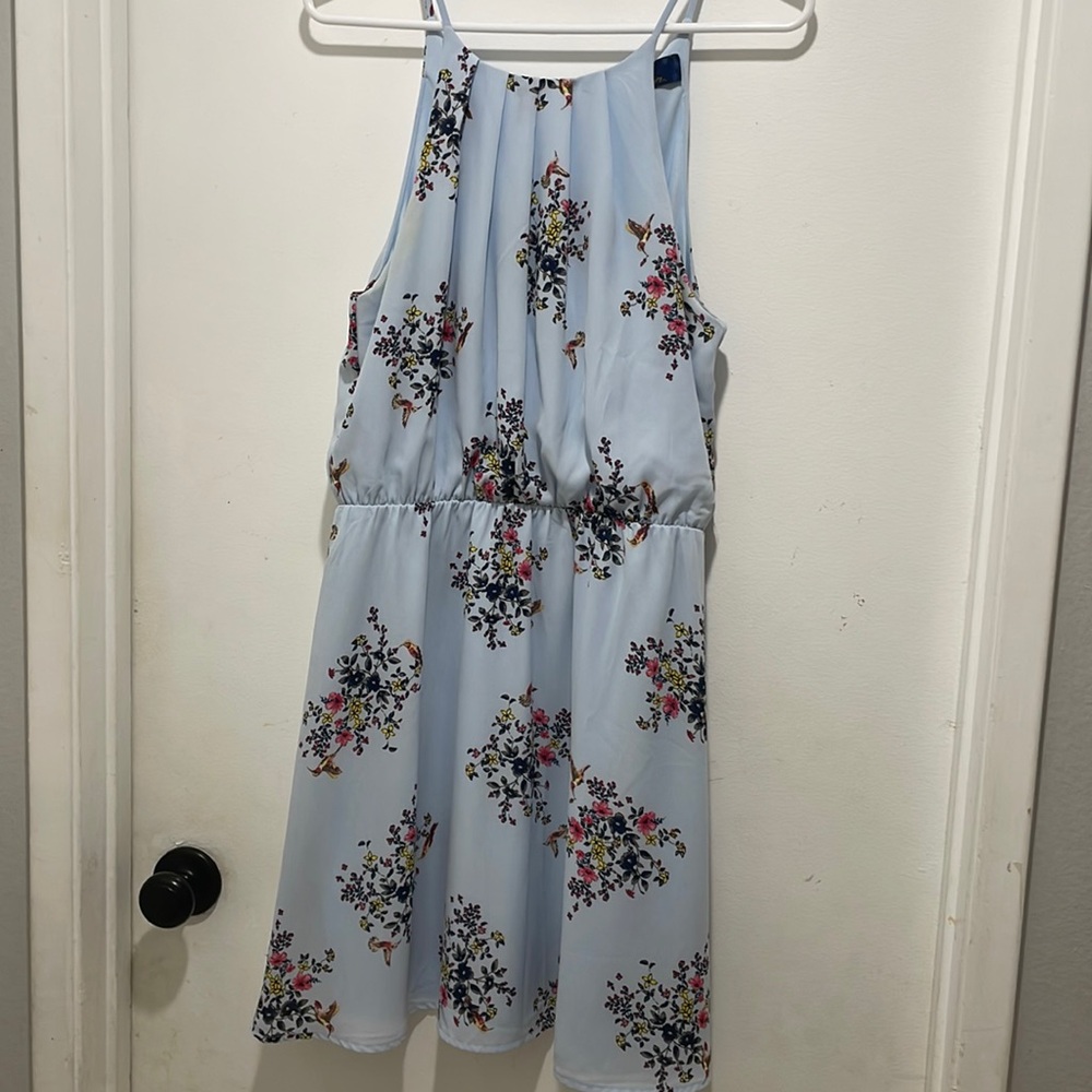 Simple silhouette mini dress